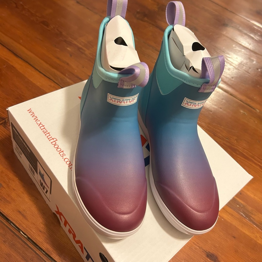 XTRATUF Women's Boots - Blue and Purple